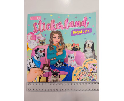 Книга "Stickerland - Dogs & Cats" ГЛІТЕР з 4 арк. наліпок 23х22,5см, РМ-87
